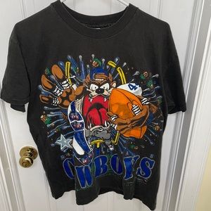 Vintage Looney Tunes Dallas Cowboys Graphic Tee
